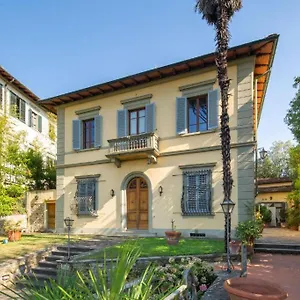 Casa vacanze Lia - In With Private Garden And Pool, Firenze